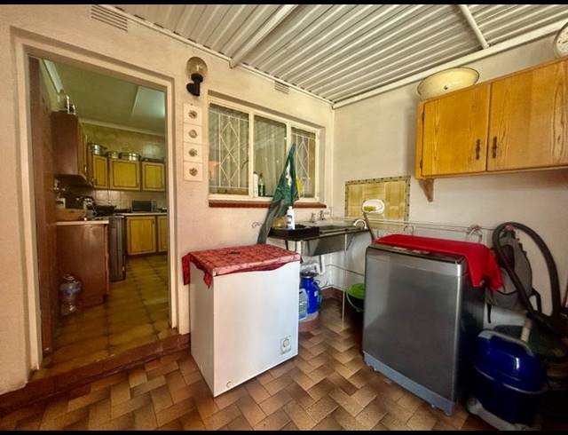 3 BEDROOM TOWNHOUSE FOR SALE IN VANDERBIJLPARK CE 2